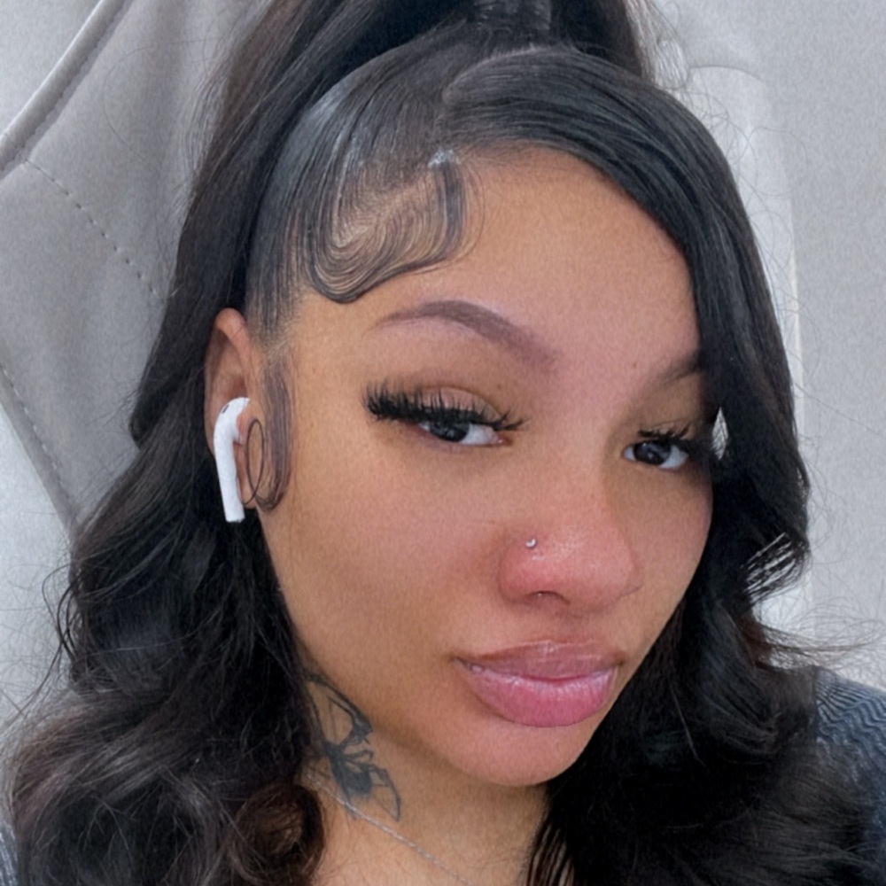 Meet your Posher, Kalia